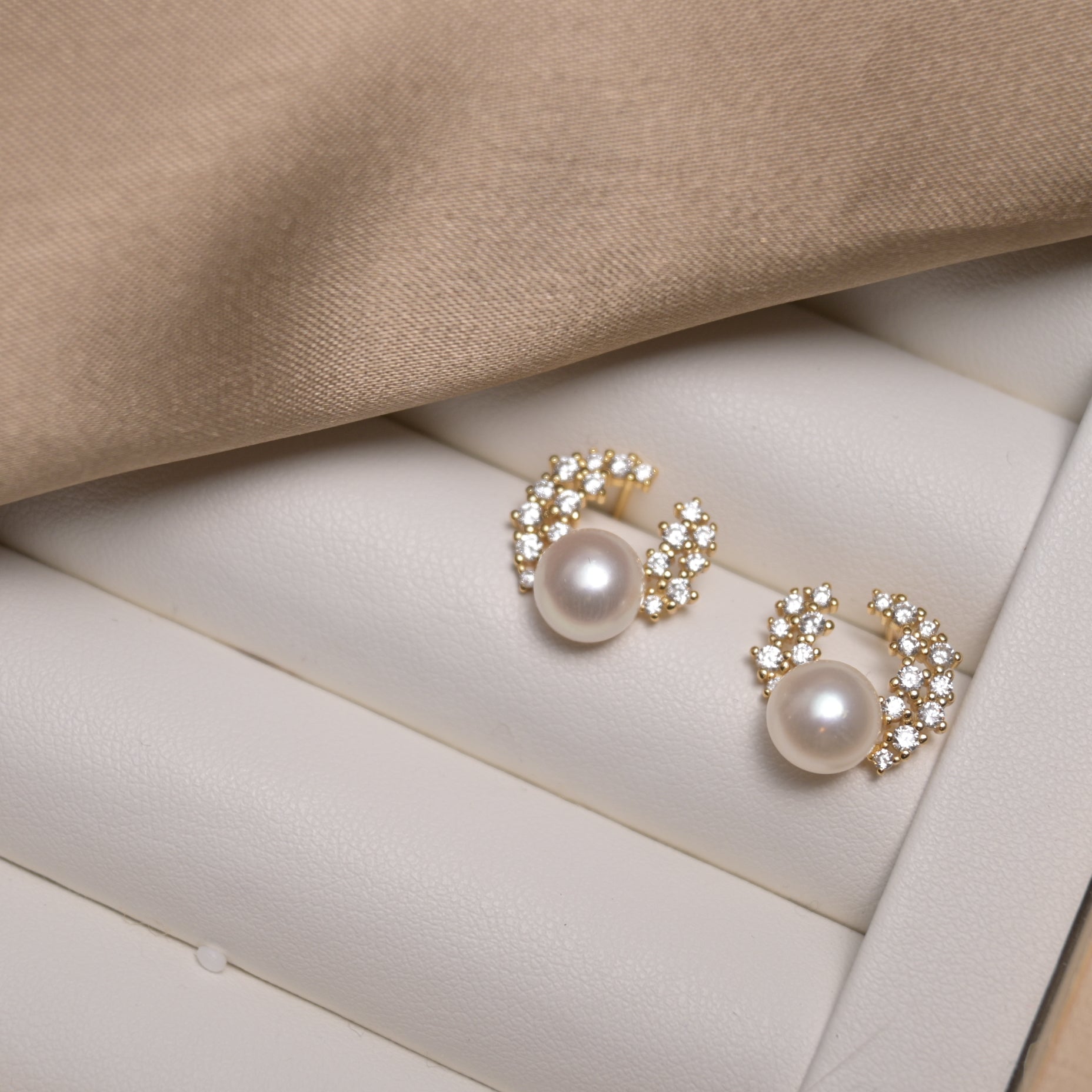 Celeste Wreath Pearl Studs - ZG_PearlsS925/Sterling SliverZG_PearlsSterling silverGold