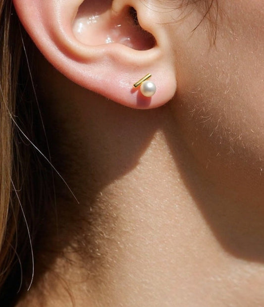 Linea Pearl Studs - ZG_PearlsS925/Sterling SliverZG_PearlsSterling silverGold